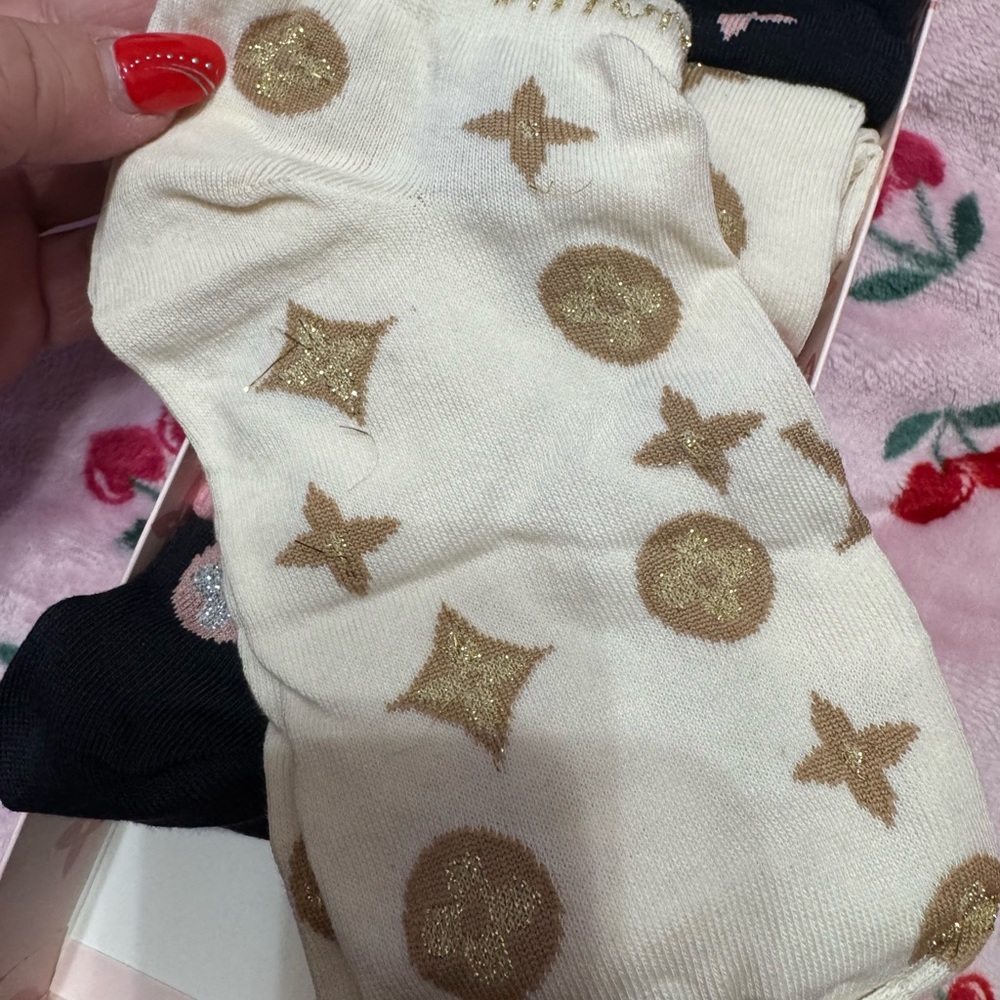 Designer Cream and Gold Patterned Socks 5 pairs, in box